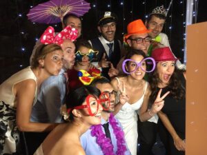 Ideas creativas para usar un fotomatón en bodas