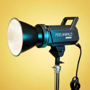 Flash: Luz intensa que se activa al momento de tomar la fotografía